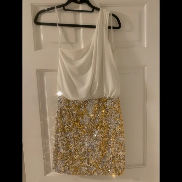 slim fit dress slacks Gold Stamp One Shoulder Bandage Dress – HER SHOP main image 0